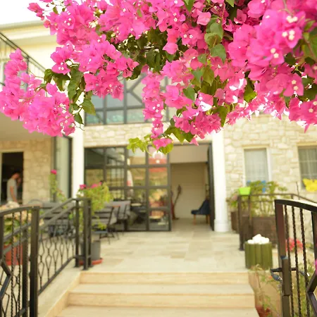 Village Farm Boutique Bed and Breakfast 3*